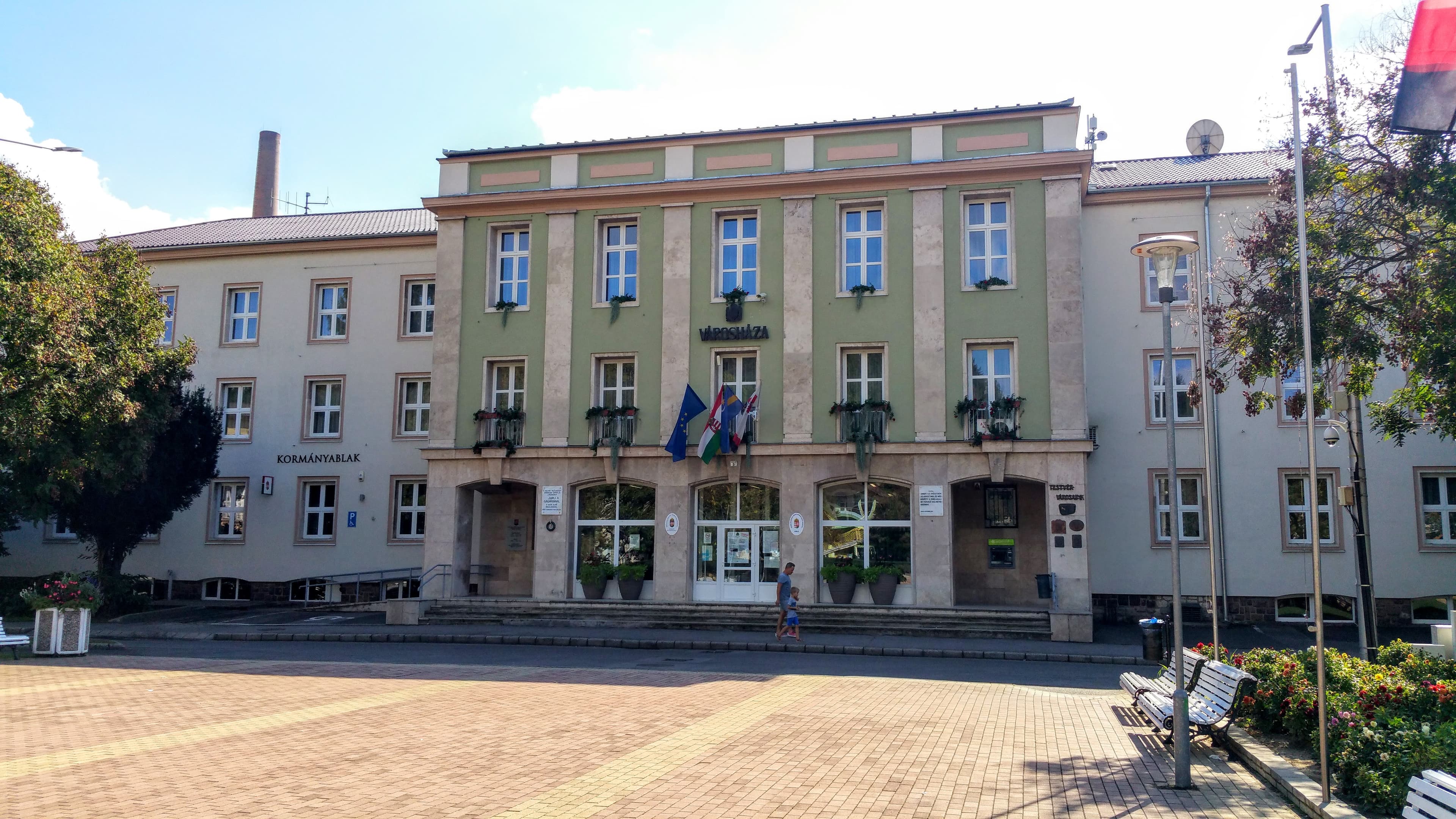 Komló